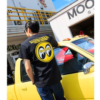 MOONEYES Racing Div T-Shirt